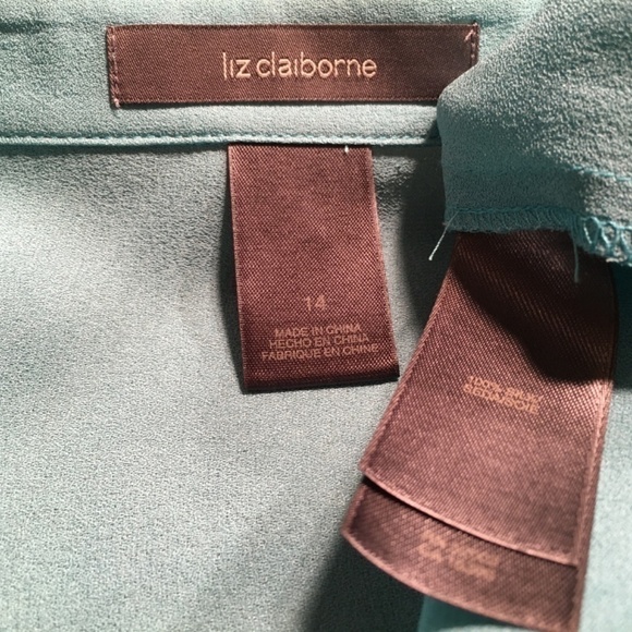 LIZ CLAIBORNE 100% Silk RUFFLE FRONT Blouse, AQUA, NWOT, Size 14 - Picture 3 of 8